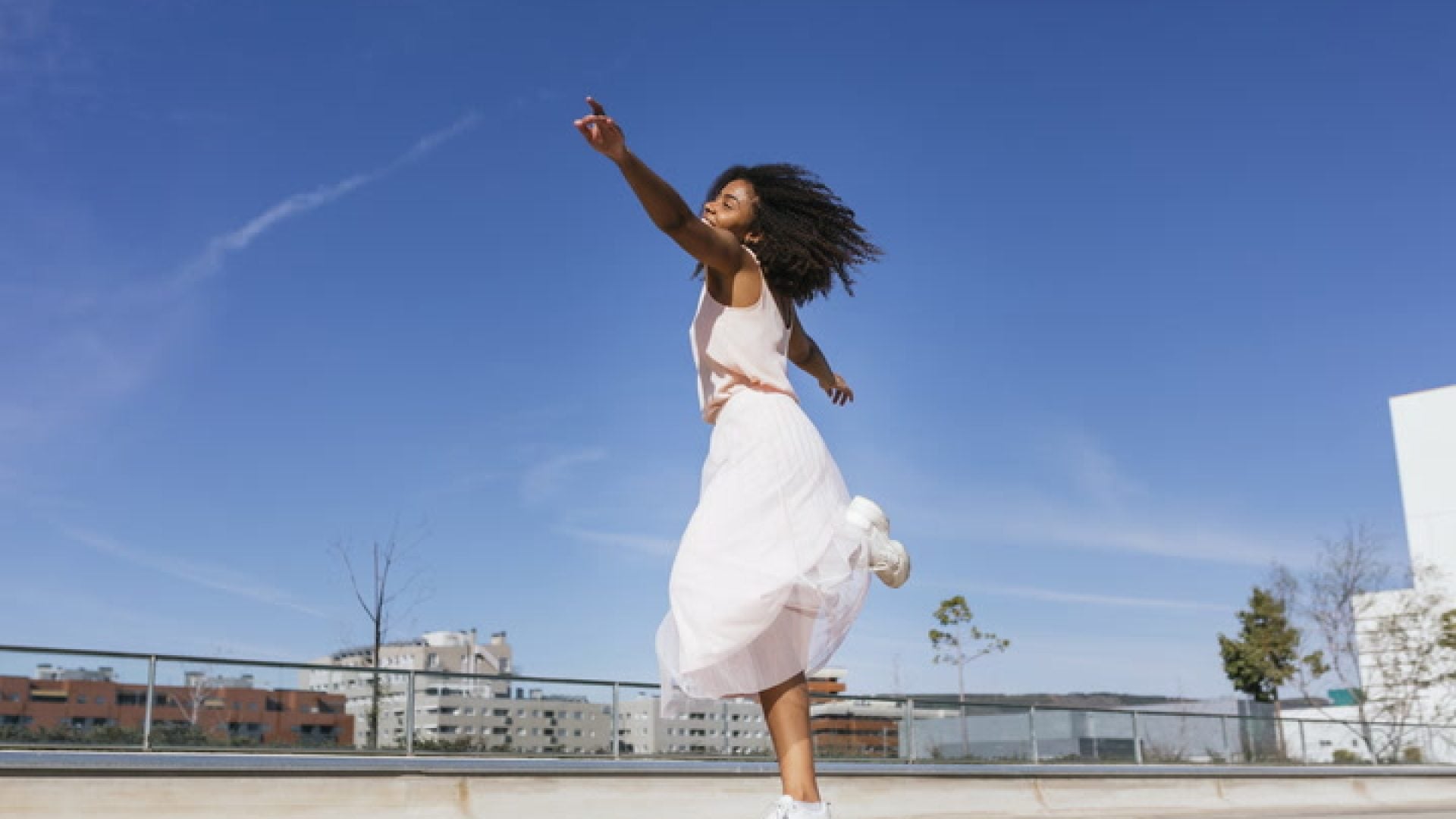 WATCH: In My Feed – For The Girls Who Love Sneakers All Year Round